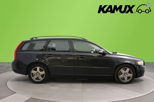 Volvo V50 2,0D (136 hv) Kinetic aut / Juuri huollettu / Suomi-auto / Vetokoukku / Lohkolämmitin / 2x renkaat Image 2